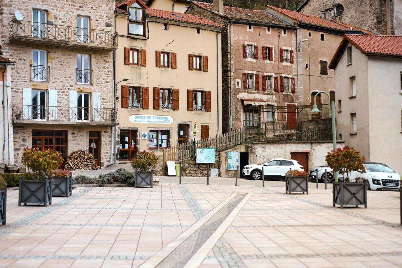 Au Chat Bleu Saint-Laurent-les-Bains エクステリア 写真